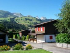 Haus von Hinten mit Churfirsten